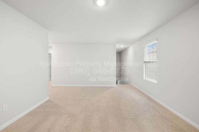 Building Photo - 10154 Chatham Run Ln