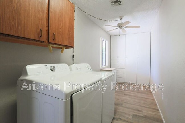Building Photo - 14126 W Pennystone Dr