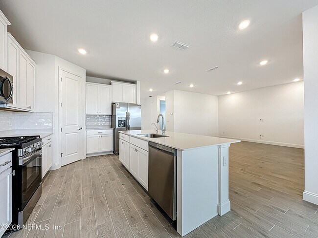 Building Photo - 133 Otsego Ln