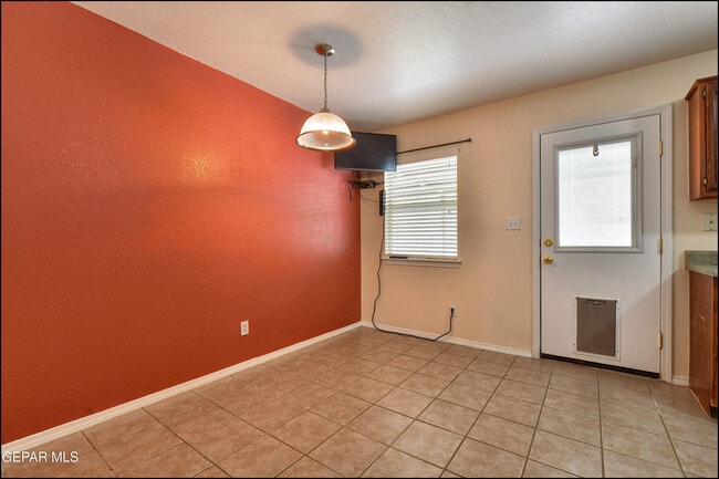 Building Photo - 508 Covington Ridge Way