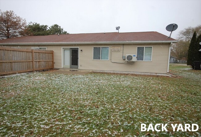 Building Photo - 226-228 Haws Dr.