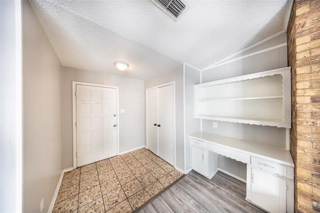 Building Photo - 2731 Forest Grove Dr