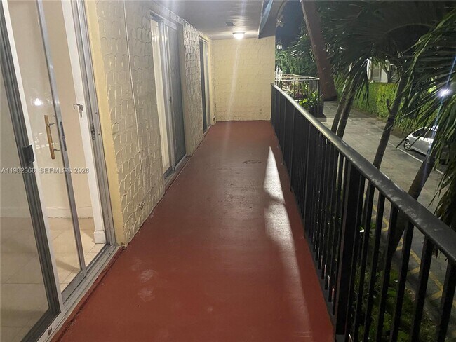 Building Photo - 8600 SW 109th Ave