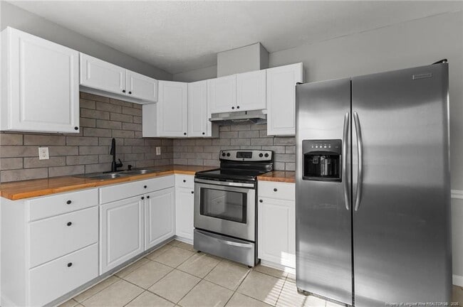Building Photo - 412 Morley Dr
