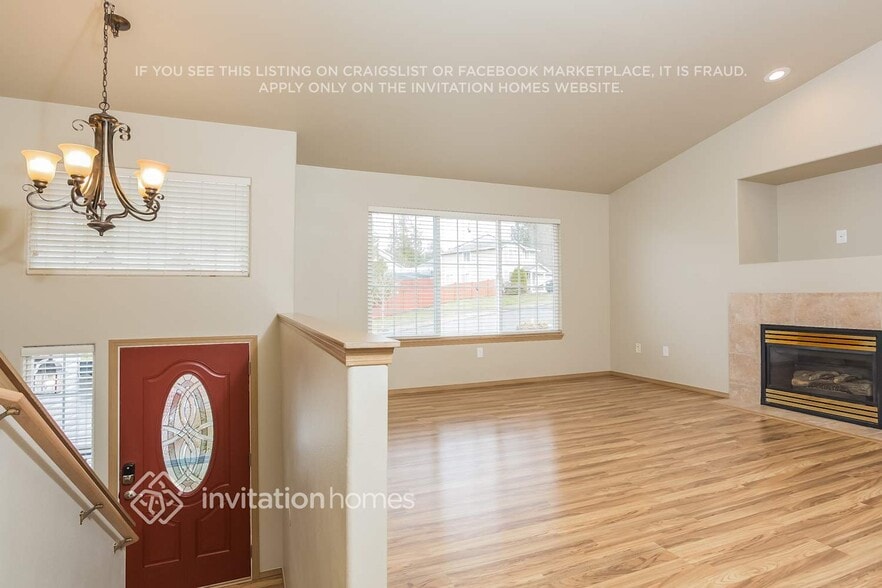 Building Photo - 7400 46th Pl NE