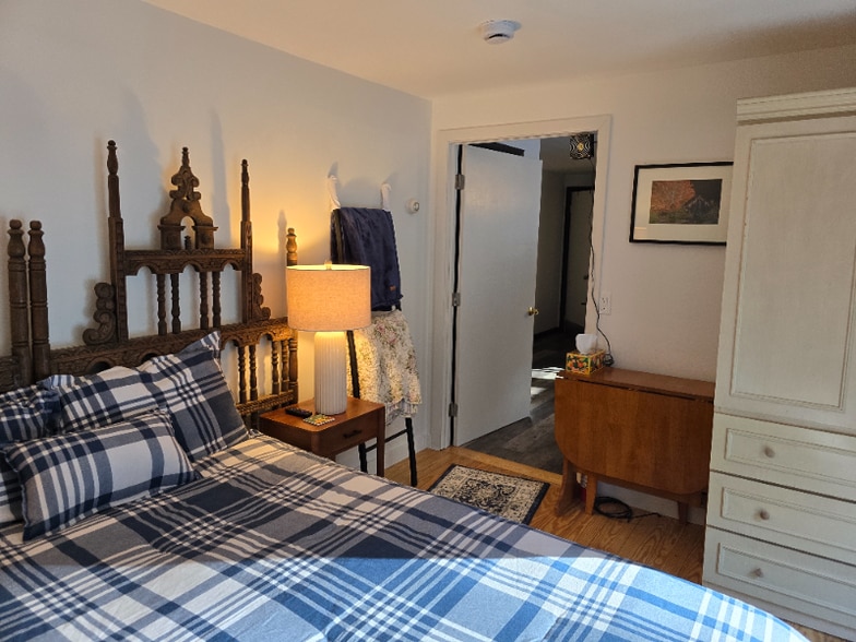 Building Photo - 167 Howard Rd