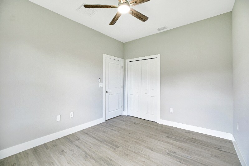 Building Photo - 4842-4842 30th St SW