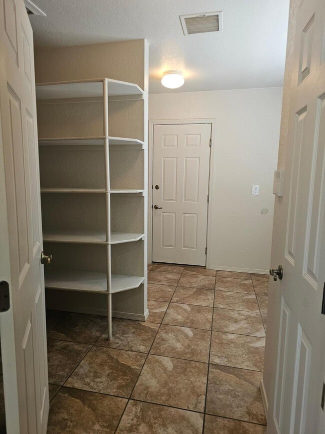 Building Photo - 3636 Kalispell Ave