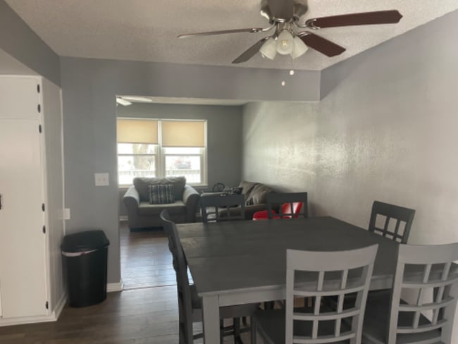 Building Photo - 13808 12th St