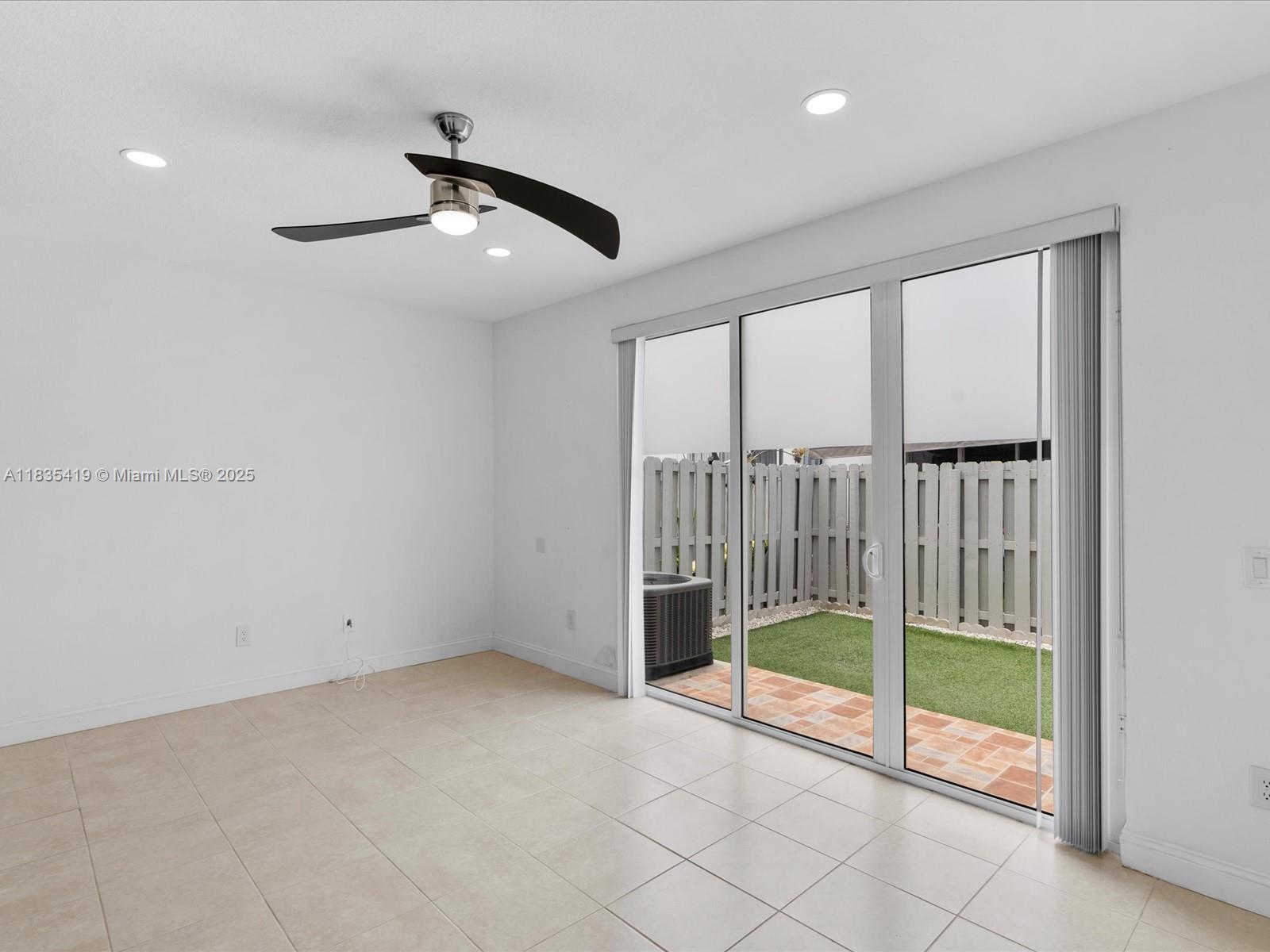 Building Photo - 15568 SW 39th St