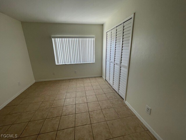 Building Photo - 2710 SW 4th Ave