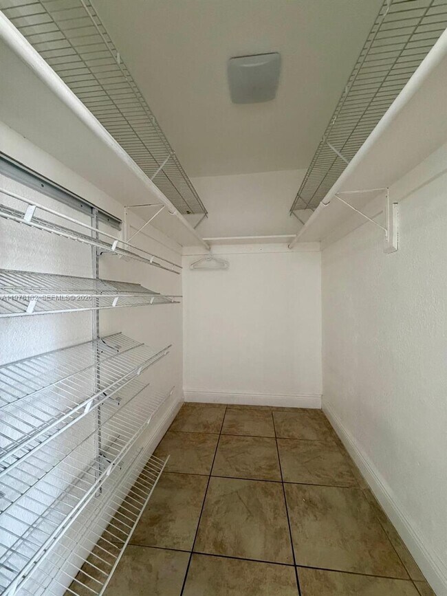 Building Photo - 3800 SW 102nd Ave