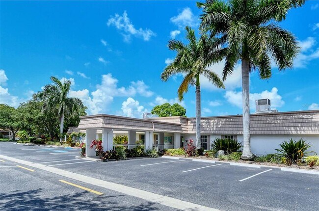 Building Photo - 2308 Waterbluff Pl