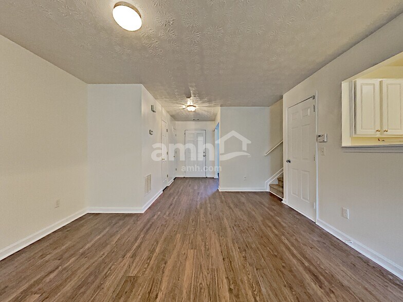 Building Photo - 2693 Waverly Hills Dr