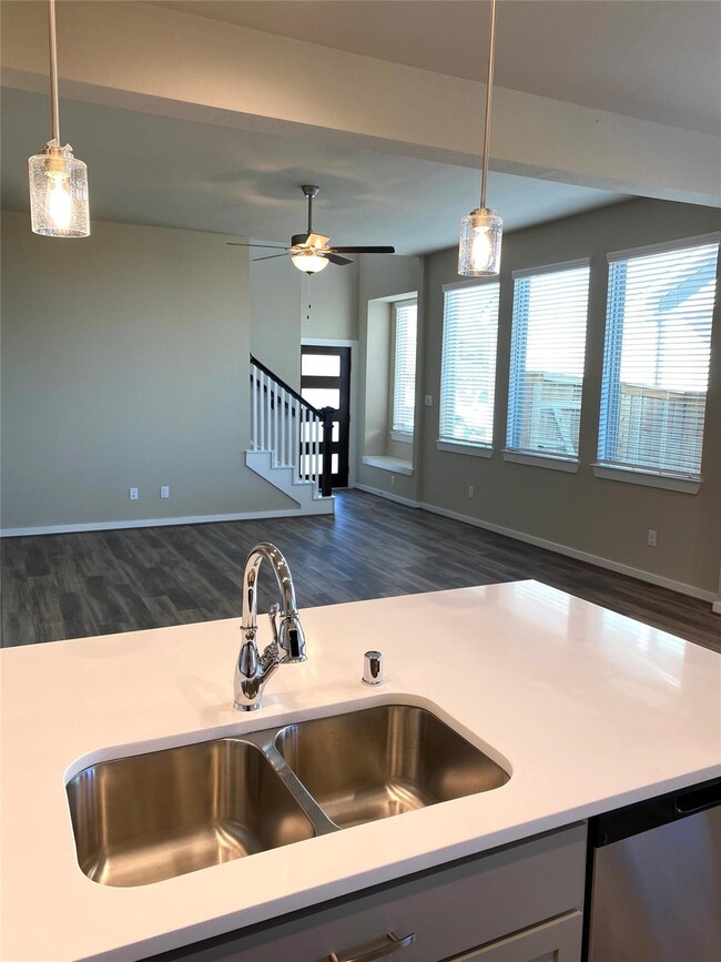 Building Photo - 15030 Flintstone Village Trl