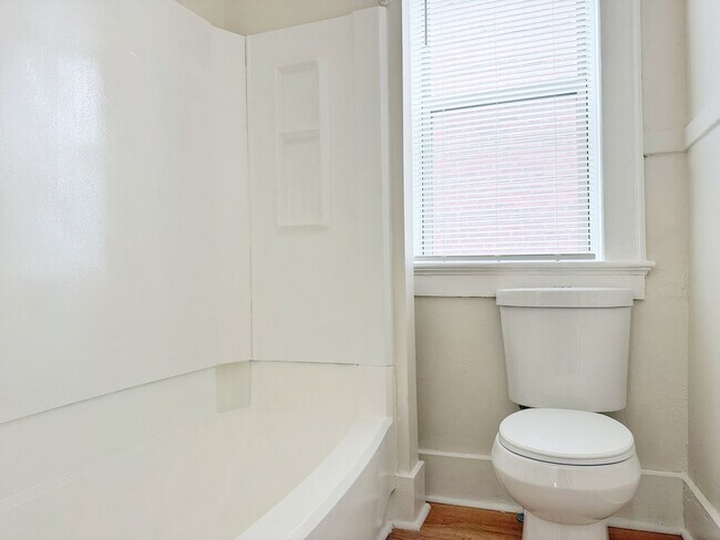 Building Photo - 313-313 NW Martin Luther King Jr Blvd