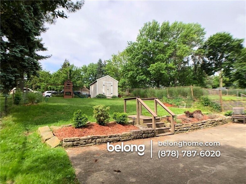 Building Photo - 1395 Steuben St