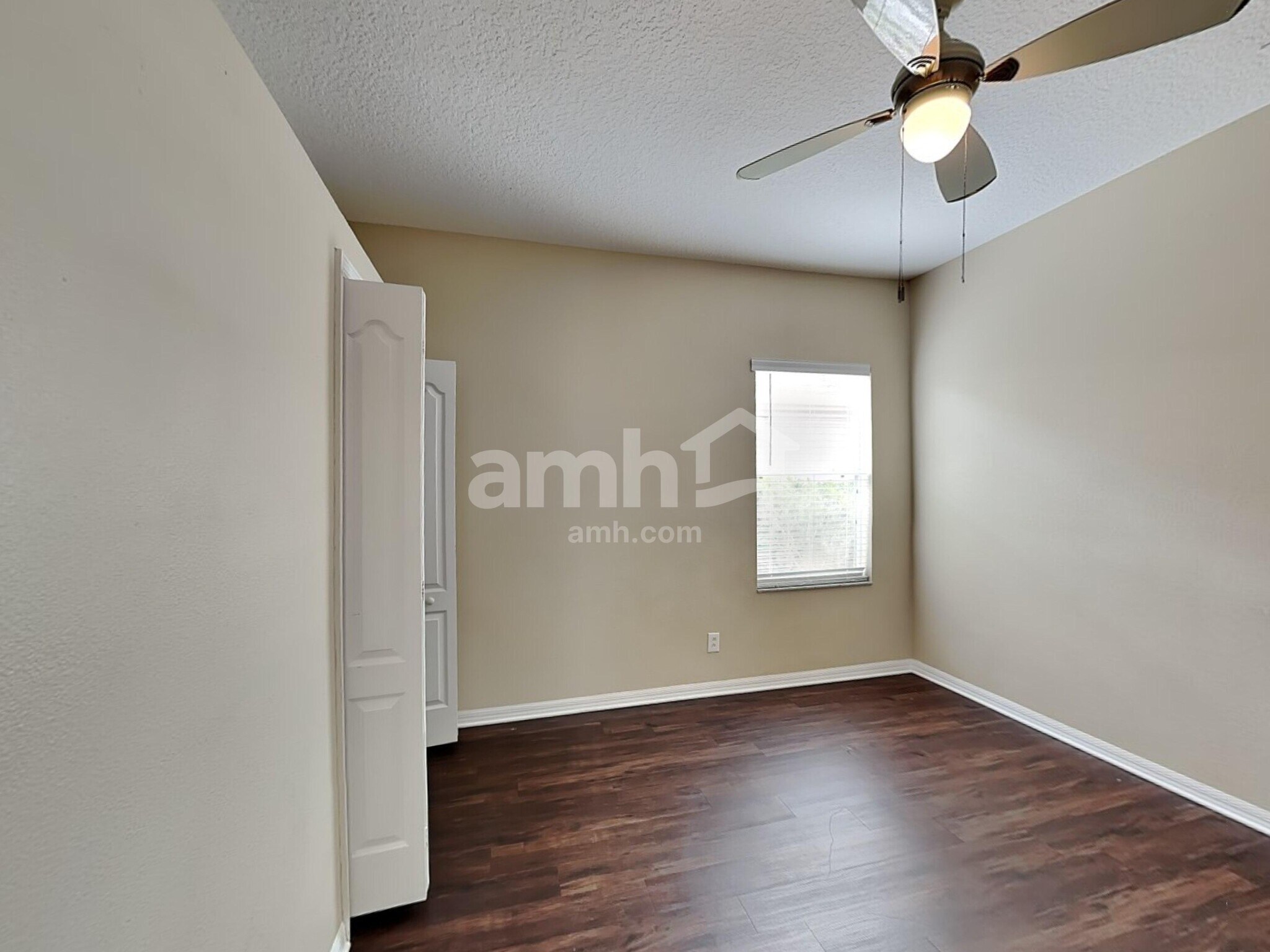 Building Photo - 17913 Timber View St