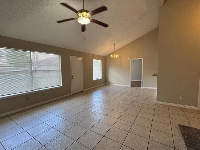 Building Photo - 16427 Skeet Ct