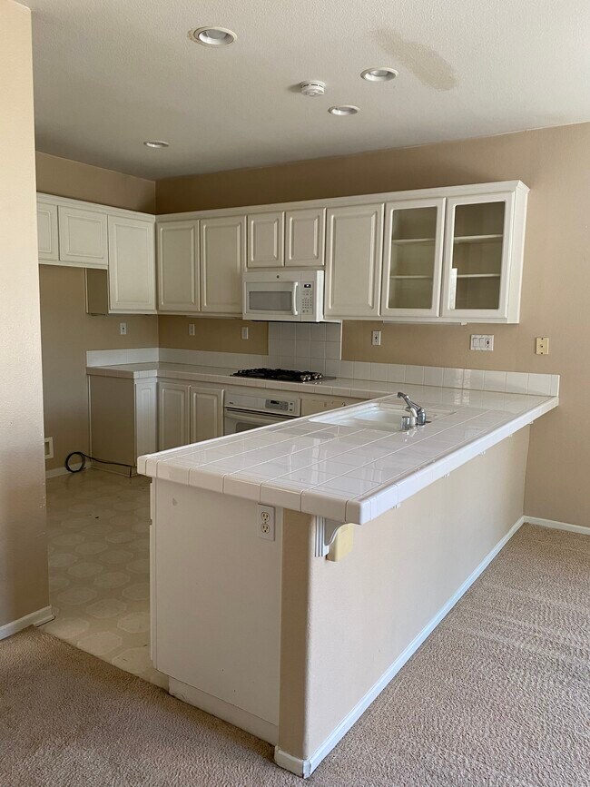 Building Photo - 11855 Westview Pky