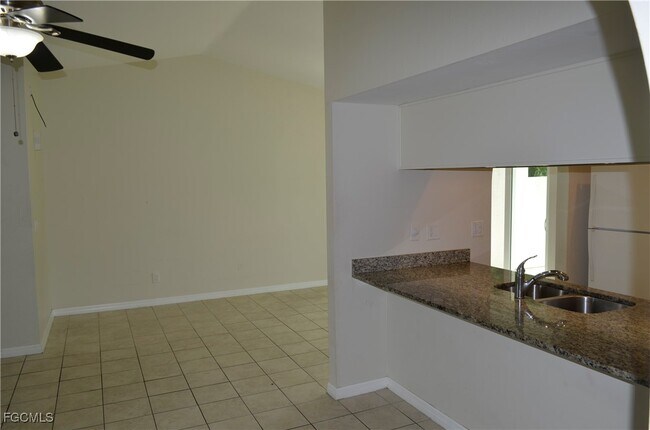 Building Photo - 906 SW 47th Terrace