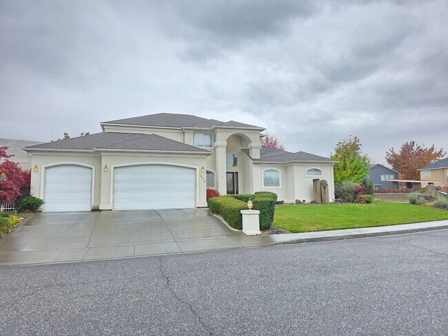 Primary Photo - 3493 Hanstead St