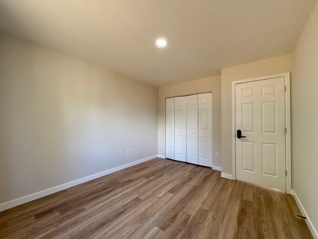 Building Photo - 411 Ruby Dr