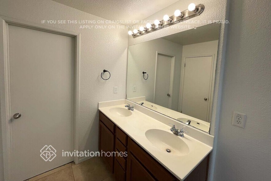 Building Photo - 382 Craftsman Dr