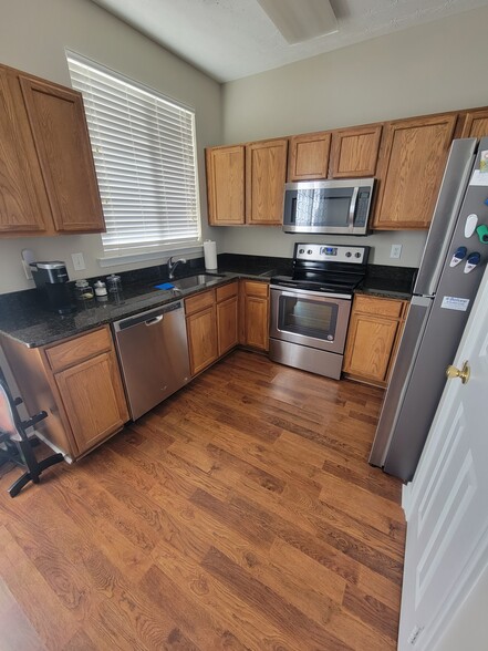 Building Photo - 249 Hiawassee Dr