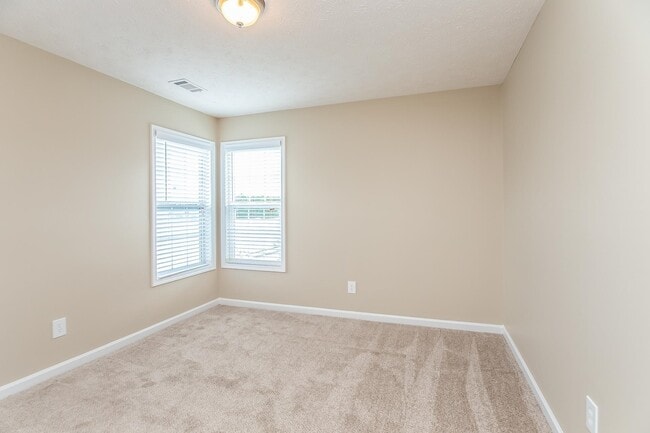 Building Photo - 103 Harbour Lake Dr