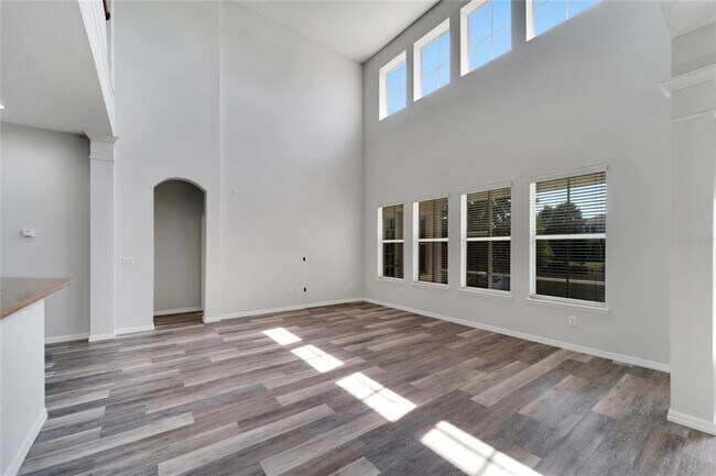 Building Photo - 5604 Skimmer Dr