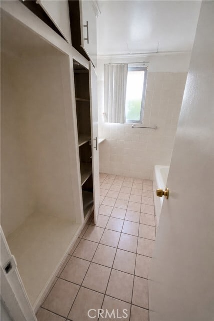 Building Photo - 2102 S Pacific Ave