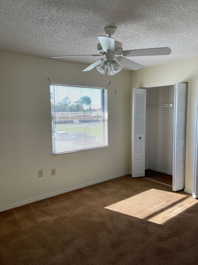 Building Photo - Limited Time Offer – Sign a lease on or be...