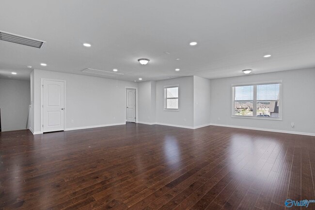 Building Photo - 279 Shubert Dr