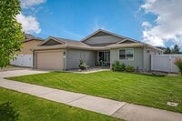Building Photo - 3 bedroom home in Coeur dAlene