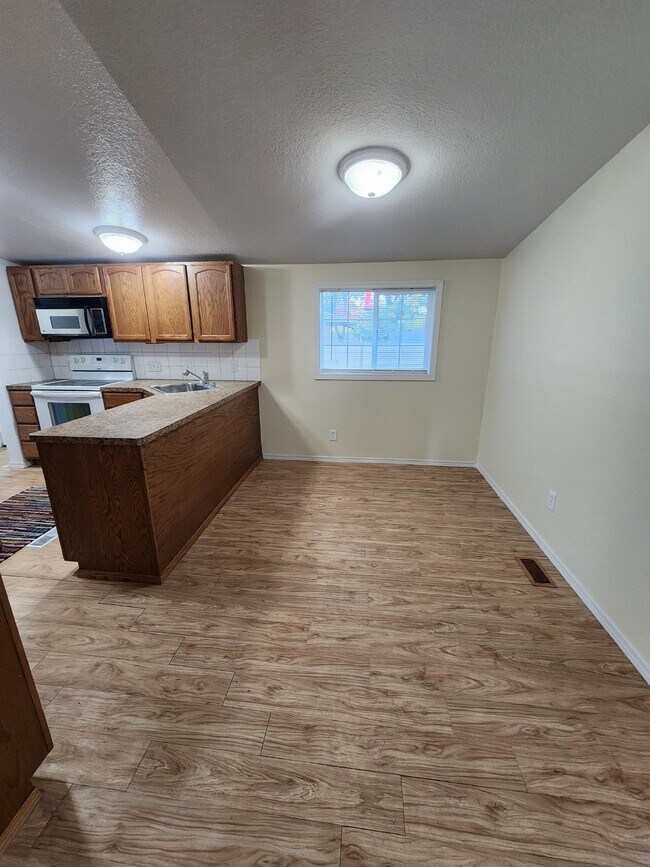 Building Photo - 3BR, 2BTH in Hayden