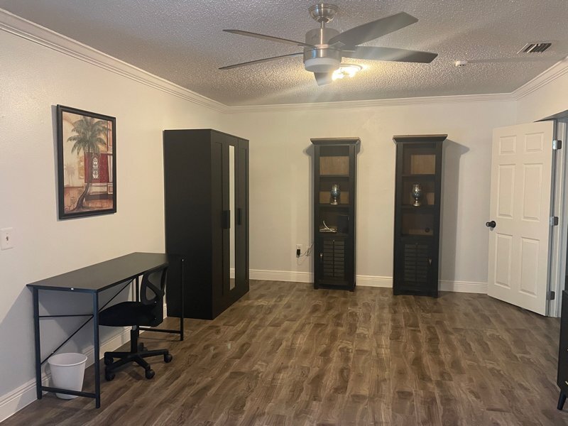 Building Photo - 3115 Marshall Dr