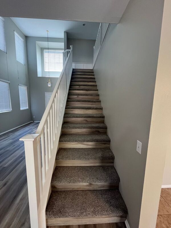 Building Photo - 42114 Acacia Way