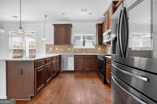Building Photo - 2210 Apple Orchard Way
