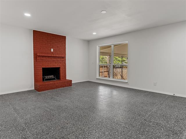 Building Photo - 7605 Meadow Oaks Dr