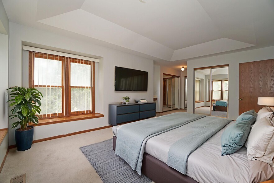 Master Bedroom - 131 Red Fox Ln