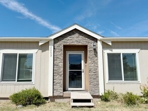 Building Photo - Beautiful 3 Bed, 2 Bath Home in Idaho Falls, Idaho!