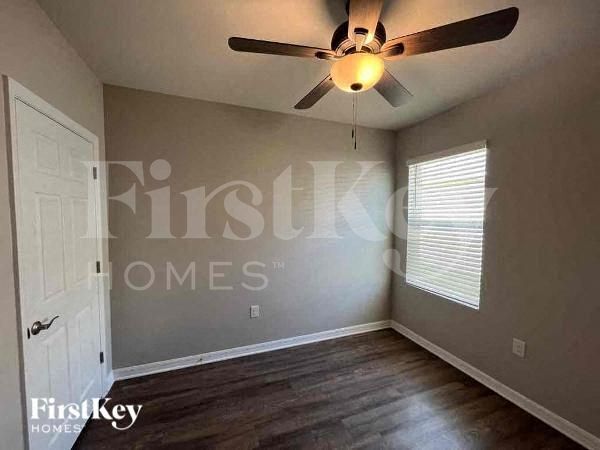 Building Photo - 2800 Zaragoza Ct