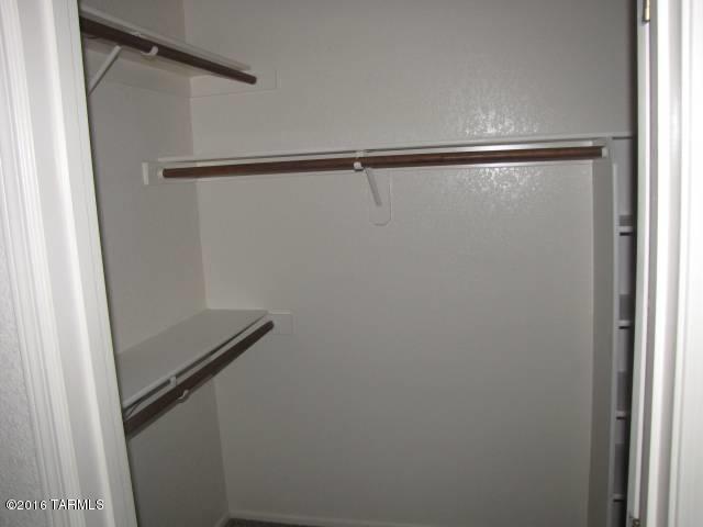 Building Photo - 7960 S Carbury Way