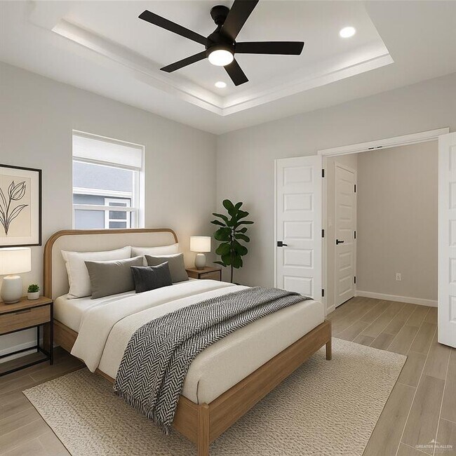 Building Photo - 14 N 56th Ln