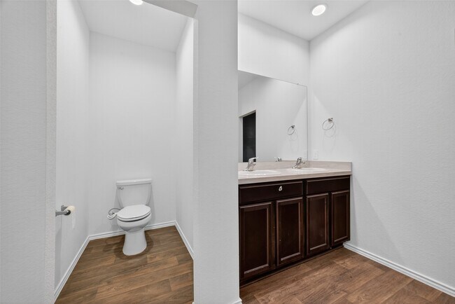 Building Photo - 21230 Violet Dusk Dr