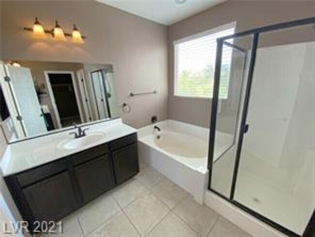 Building Photo - Lovely home with bedroom downstairs.