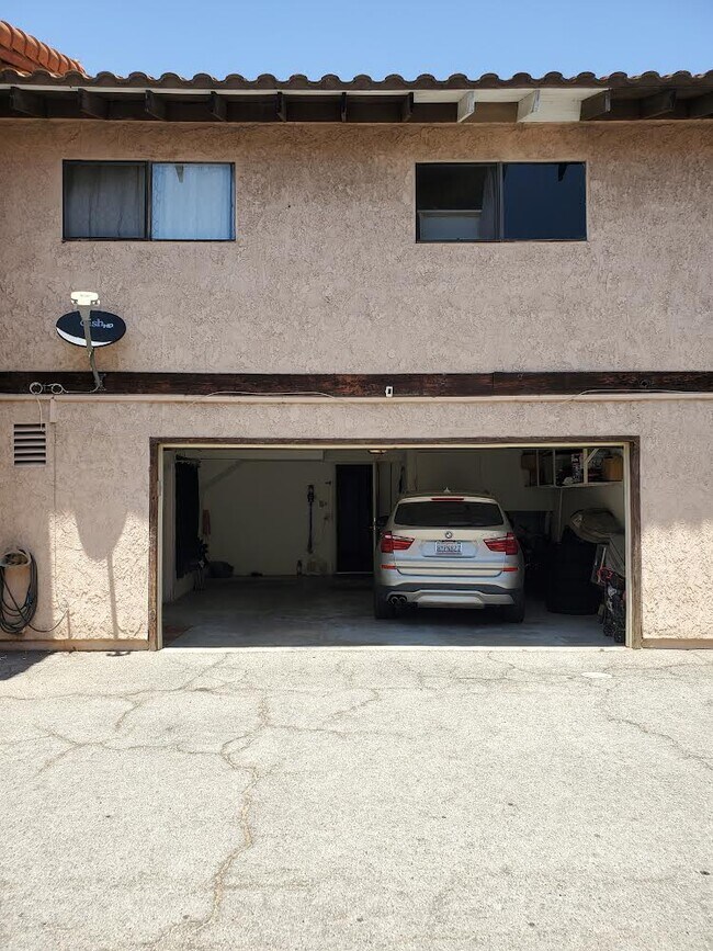 Building Photo - 4288 Rosemead Blvd