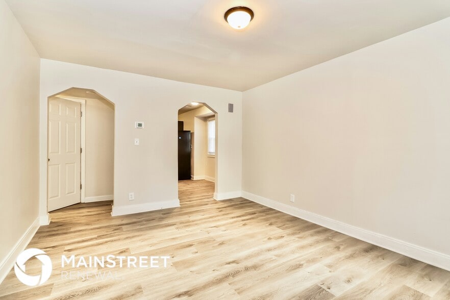 Building Photo - 4226 Grand Ave