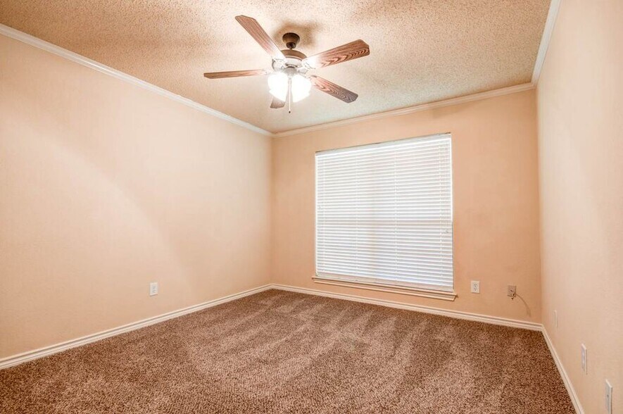 Bedroom 2 - 303 Confederate Dr